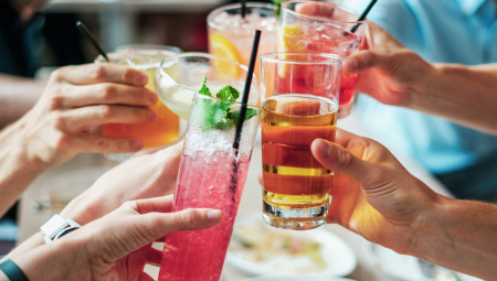 TAJNI TURNIR SE ODRŽAVA 500 KM OD BEOGRADA: Mladi popiju koktel, pa imaju životinjski nagon za odnosima