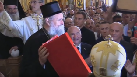HILJADE VERNIKA IH JE DOČEKALO Mitropolit Joanikije: Znamo da su podele u Crnoj Gori veštački izazvane
