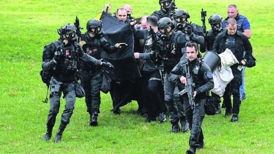 BOŽA SPASIĆ O PREBACIVANJU MITROPOLITA I PATRIJARHA IZ PODGORICE NA CETINJE: Helikopterom i s pancirima sleteli na ustoličenje!