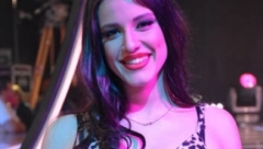 MENSUR BACIO OKO NA NJU Srpska pevačica već pomutila razum zadrugarima! (VIDEO)