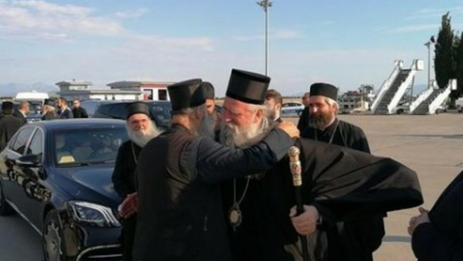 OPROŠTAJ PATRIJARHA NA AERODROMU Užasnut sam da su čin ljubavi nameravali da spreče snajperom