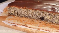 Brz i jednostavan: Mak kocke sa jogurtom i čokoladom