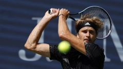 ZVEREV OPASNO PRETI NOVAKU Pomeo je još jednog rivala, nanizao je 15 pobeda