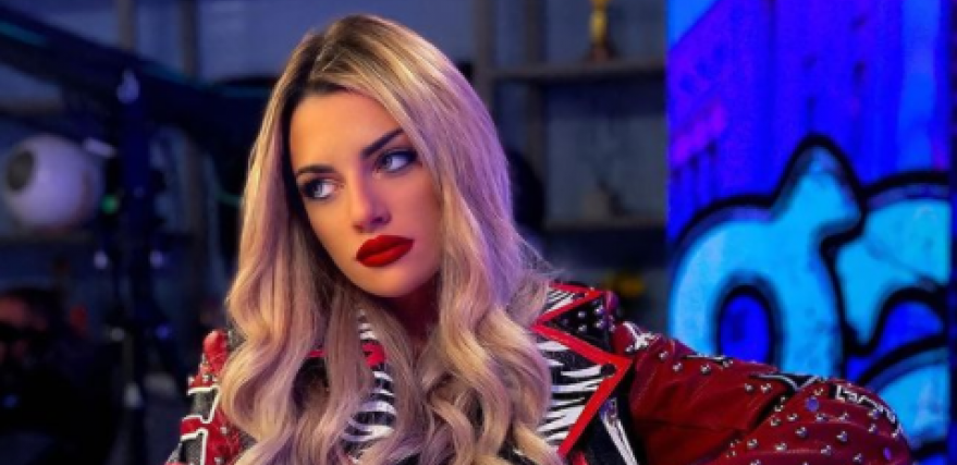 IMAM PUTERA NA GLAVI Oglasila se Tara Simov povodom tvrdnji da je proneverila novac koji je prikupljen za bolesnog psa!