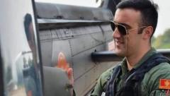 BOG TI SE RADOVAO! Ovo je Bjelopoljac koji je upravljao helikopterom u kom su bili Porfirije i Joanikije!