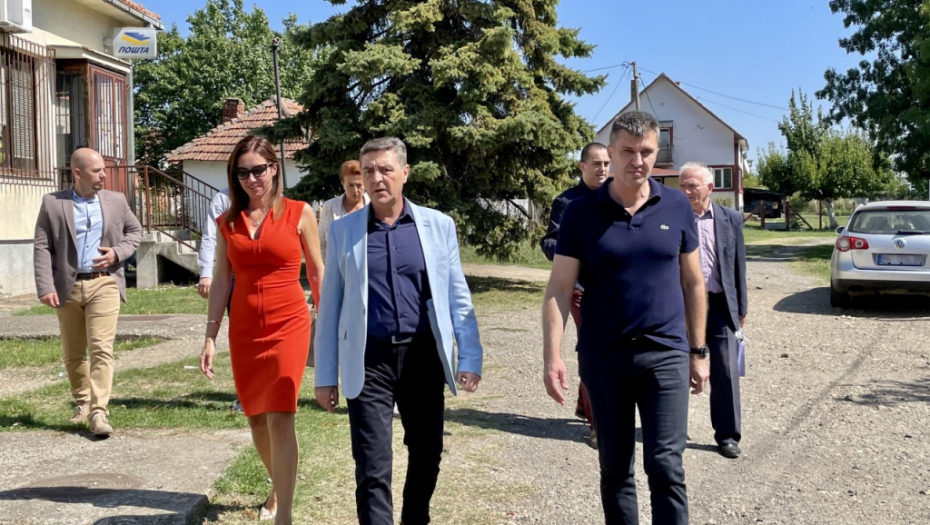DELEGACIJA POŠTE SRBIJE U VELIKOM BORKU Temelji Pošte Srbije postavljeni pre više od 200 godina