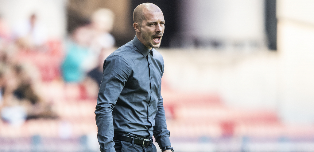 STIDI SE SRPKOG POREKLA, DVA PUTA MENJAO PREZIME "Zvezdaši" se dobro sećaju "bivšeg Srbina", a sada je ponovo pominjao našu zemlju