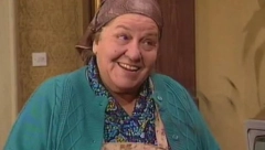 RADMILU PAMTIMO KAO RISKU Kada vidite njenu fotografiju iz mladosti, nikada je ne biste prepoznali