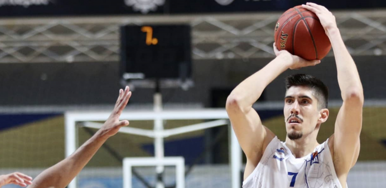 OGLASILA SE BUDUĆNOST Naš Danilo je danas uspešno operisan!