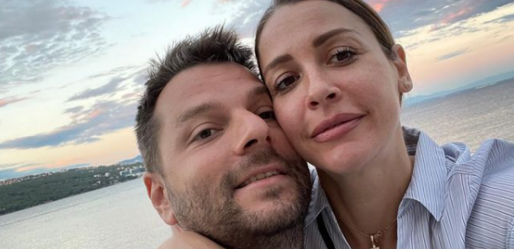 RAZGLEDNICA SA JADRANSKOG MORA Marijana Mićić odvela ćerku prvi put na letovanje, porodična fotografija će vas raznežiti (FOTO)