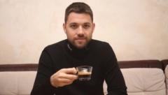 BRENIN SIN ISTI BOBA Stefan sve više liči na oca, a kad je bio mali bio je pevačicina kopija!