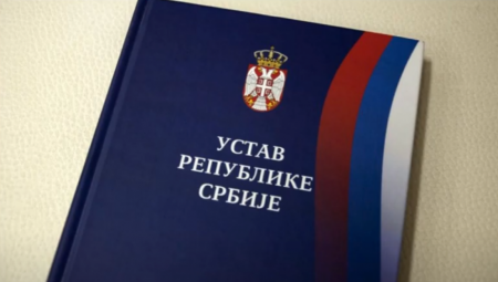 ŠTA TAČNO ZNAČI PROMENA USTAVA Večeras se raspisuje referendum, evo šta može da se promeni