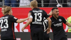 BRUTALNI LAJPCIG! Kostić asistent u remiju Ajntrahta!