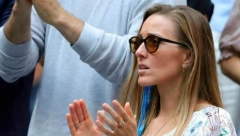 NARUKVICE JELENE ĐOKOVIĆ TEMA SVETSKIH MEDIJA: Evo koja poruka se krije iza misterioznog nakita