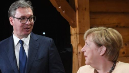 MERKEL ZAVRŠAVA POSETU BEOGRADU Predsednik Vučić je prati do aerodroma odakle ide na sledeću destinaciju
