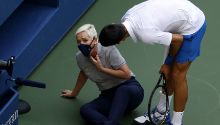 KARMA UME DA UDARI JAKO! Naneo je Novaku mnogo zla, a sada mu se sve loše što je radio vratilo kao bumerang!