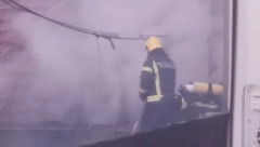 STANARI BEŽALI IZ ZGRADE Žena i dete povređeni u požaru u Londonu