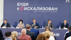 ELEKTRONSKA FISKALIZACIJA DONOSI UŠTEDE I SMANJUJE SIVU EKONOMIJU Novi fiskalni uređaji privredi štede oko 10 miliona evra