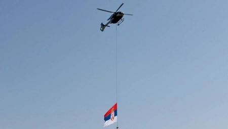 HELIKOPTERI NADLEĆU BEOGRAD Pripadnici MUP obeležavaju Dan srpskog jedinstva (FOTO)(VIDEO)
