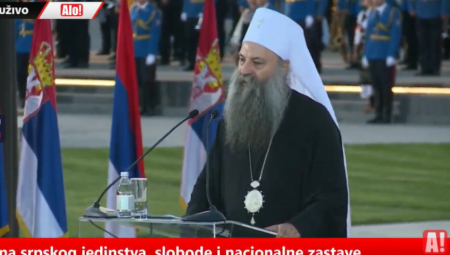 NE MOŽEŠ BITI SVETSKI, KADA NISI SVOJ Jake reči o jedinstvu patrijarha Porfirija povodom velikog praznika