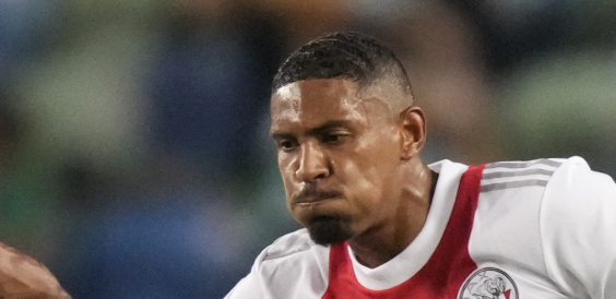 NEVEROVATNI ALE! Napadač Ajaksa uradio nešto što je uspeo još samo legendarni Van Basten!