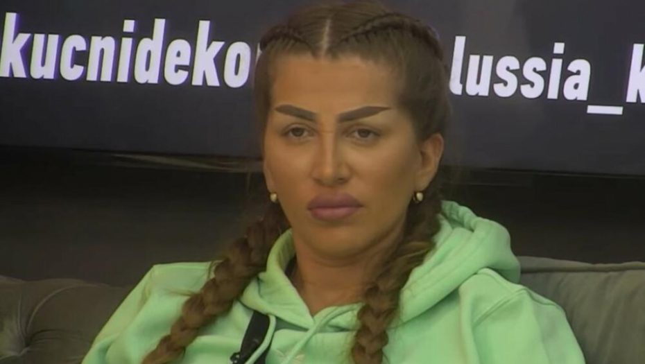 ISPLIVALA FOTKA SA MATURE DALILE DRAGOJEVIĆ! Zadrugarka u se*si kombinaciji izazvala lavinu komentara, niko je ne bi prepoznao! (FOTO)