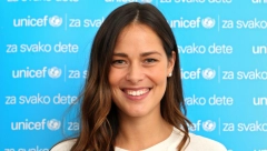 ANA IVANOVIĆ DIKTIRA TREND JESENJE SEZONE 2021: Savršen stajling treba ovako da izgleda