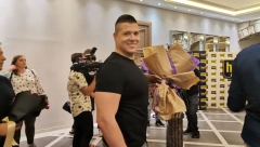 NOVI DOM SLOBE RADANOVIĆA Pevač se uselio u kuću sa suprugom Jelenom i njena dva sina (FOTO)