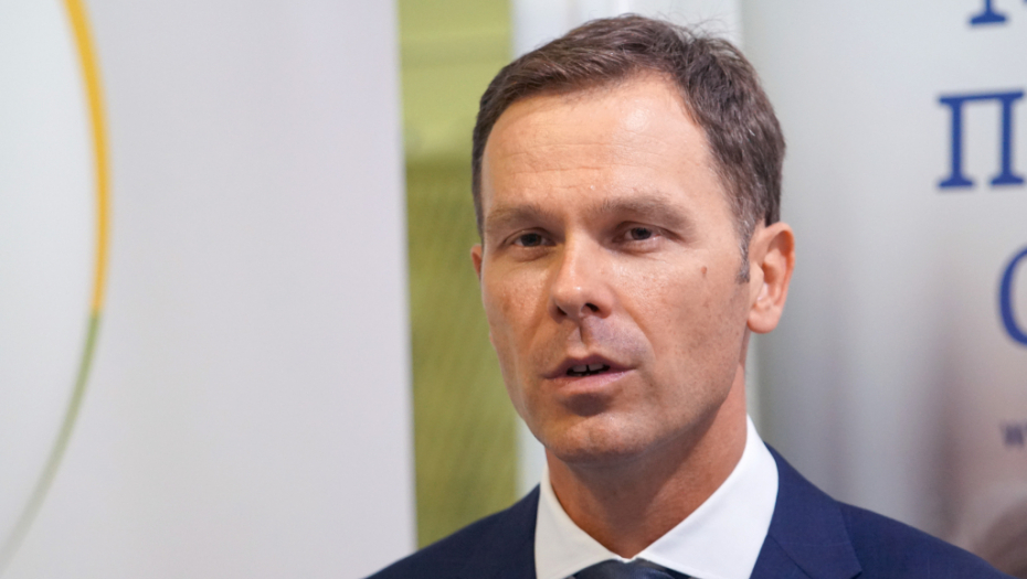 MINISTAR MALI REAGOVAO NA SRAMNE POSTUPKE VIDOJKOVIĆA I KULAČINA Puna podrška mom prijatelju i našem predsedniku Aleksandru Vučiću da izdrži