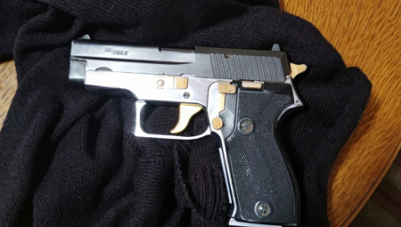 KRENULO OD SVAĐE, A ZAVRŠILO SE UPUCAVANJEM Običan dan u teretani pretvorio se u dramu: Osumnjičeni sakrio pištolj u kontejner ali ga policija uhvatila