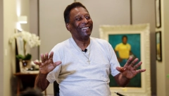 LEGENDARNOM BRAZILCU ODSTRANJEN TUMOR! Pele se oporavlja posle teške operacije!