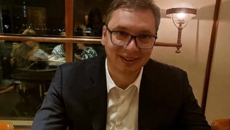 PREDSEDNIK VUČIĆ ISKREN: Ne vredi, ne mogu da odolim! (FOTO)