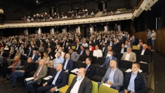 NOVOSADSKI ODBOR SNS PORUČIO OPOZICIJI Manite se marketinga, skupite hrabrost i izađite nam na crtu
