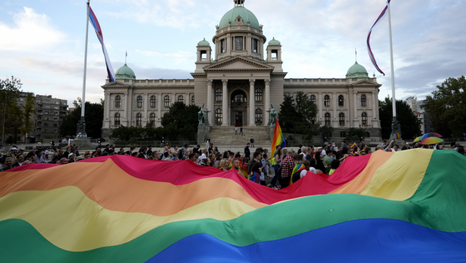Jelenu su prodali za dva minuta, šta bi tek bilo sa Srbijom?