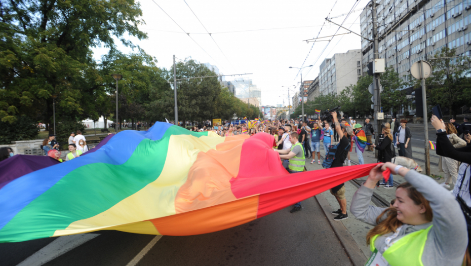 OTKAZANA PARADA PONOSA