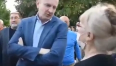 "JESTE VI TO DOŠLI U VRŠAC DA PLJAČKATE?" Đilas dobio neočekivano pitanje starije gospođe, njegov odgovor smešan je koliko i politika za koju se bori!