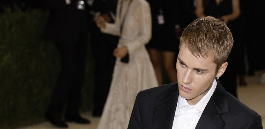 RAZVODI SE POZNATI PAR! Supruga popularnog pevača slučajno otkrila tužnu informaciju, javnost u šoku!