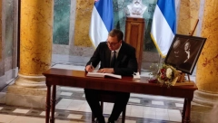 JEDNO JE SIGURNO! Ove reči je predsednik Vučić upisao u knjigu žalosti! (VIDEO)