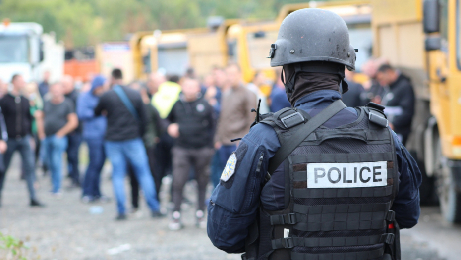 POČEO TEROR NA KOSOVU Prva opomena za vozilo registrovano na KM tablice na Jarinju!