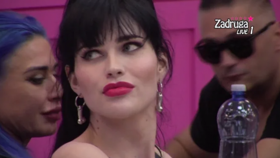 DENIZ ZAJAHALA JANJUŠA Šok ponašanje zadrugara u Beloj kući ostavilo njihove cimere u čudu, nisu znali kako da reaguju!