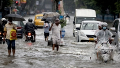 NAJMANJE 180 LJUDI POGINULO U INDIJI: Monsuni izazvali klizišta i poplave, evakuisano više od 200.000 osoba