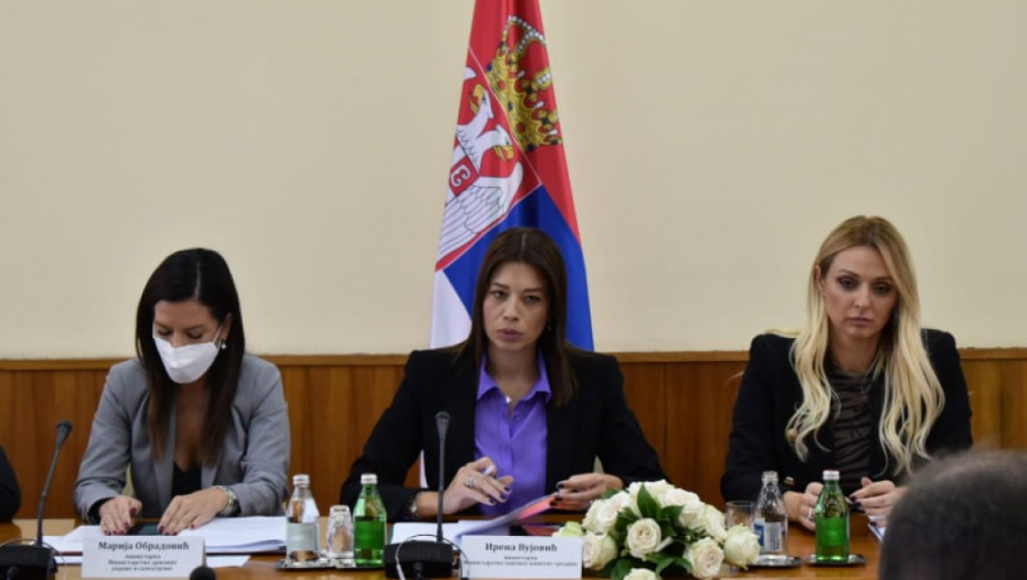MINISTARKA VUJOVIĆ Rešavanjem pitanja klimatskih promena do novih radnih mesta