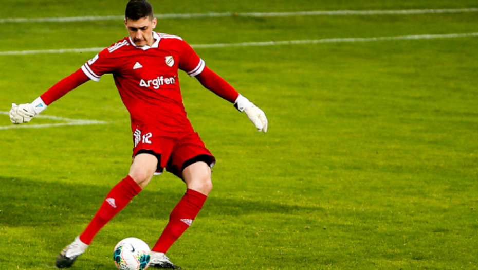 ĐORĐE NAM SPAŠAVA GU*ICU Amerikanci oduševljeni igrom Srbina: Daću malog brata za tvoj dres (VIDEO)