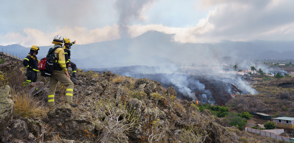 IZLILA SE LAVA Erupcija vulkana na Islandu: Tlo danima podrhtavalo