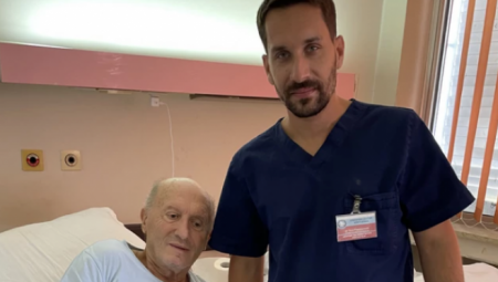 TEŽAK PODUHVAT KOJI JE ODLIČNO PROŠAO Dragan je umalo ostao bez noge, ali su dr Radivojčević i njegov tim uzeli stvar u svoje ruke! (UZNEMIRUJUĆE FOTOGRAFIJE)