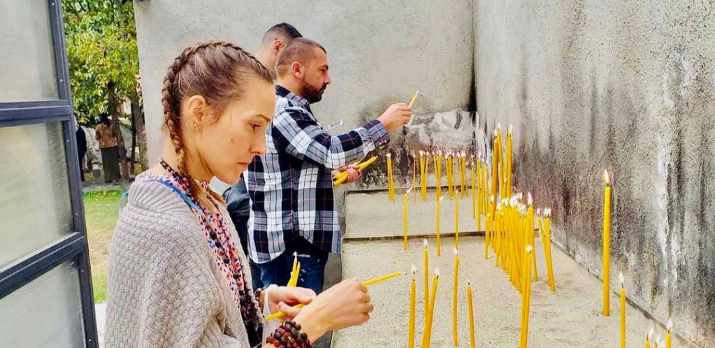 OD KAKO JE ZAPALILA SVEĆU NA KOSOVU! SADA SE SVE MENJA! Jelena Đoković uvodi jednu veliku promenu u svom domu! (FOTO)