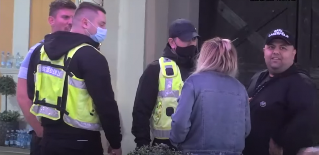 ZADRUGAR PRED DISKVALIFIKACIJOM Stefan pobesneo na Miu i Irmu, obezbeđenje ga opkolilo!