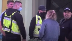 ZADRUGAR PRED DISKVALIFIKACIJOM Stefan pobesneo na Miu i Irmu, obezbeđenje ga opkolilo!