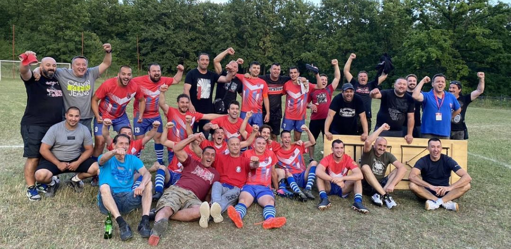 "VIRTUOZ ZA MREŽE" STIGAO U KRAGUJEVAC! Najstariji aktivni fudbaler u Srbiji igra i u 60. godini! (FOTO)
