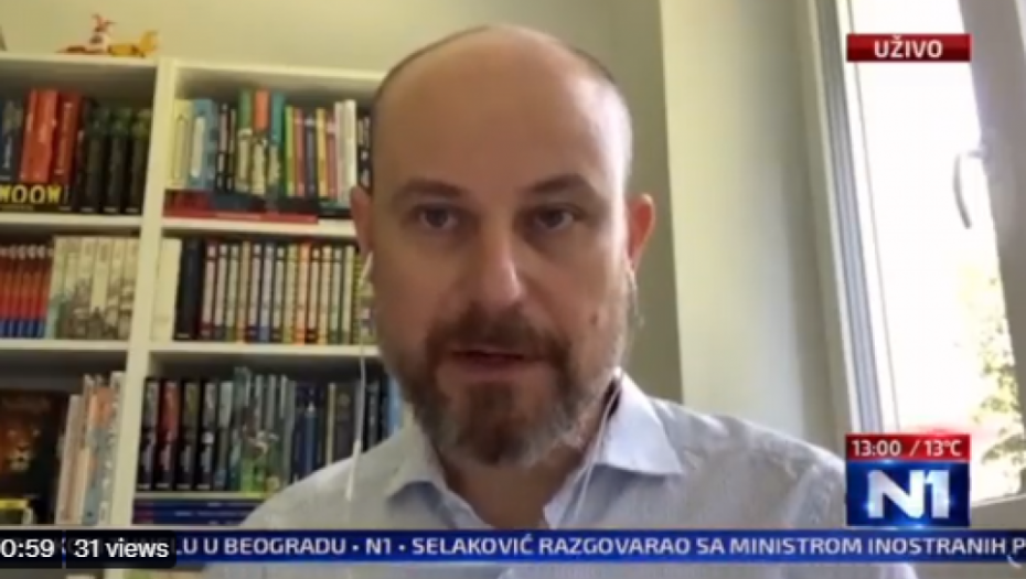 ĐILASOV TABLOID GORI Što ne osudite Vučića, što ne kažete da su Srbi genocidni?!